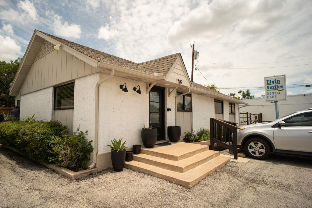 Elgin Smiles Dental Care, your go-to dental practice for comfortable and effective high-quality dental care.