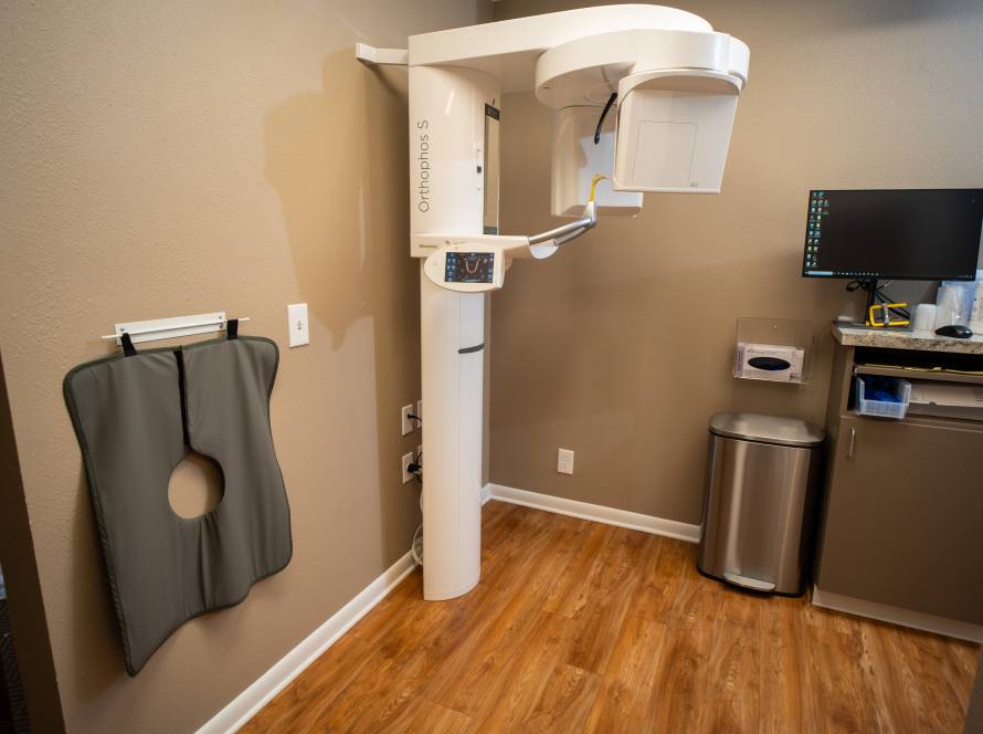 Get an accurate 3D CBCT Scan from our family dentist in Elgin, TX.